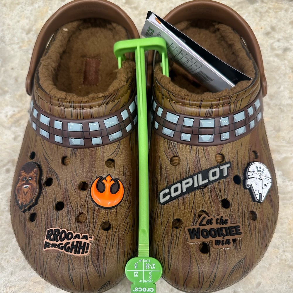 Crocs Kids Star Wars Chewbacca Classic Lined Clog -  Size J5 NWT